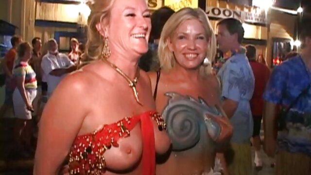 Најдобрите порно :  Оргазам со лижење пички за оваа жешка и секси тинејџерка Возрасни ххх видео 